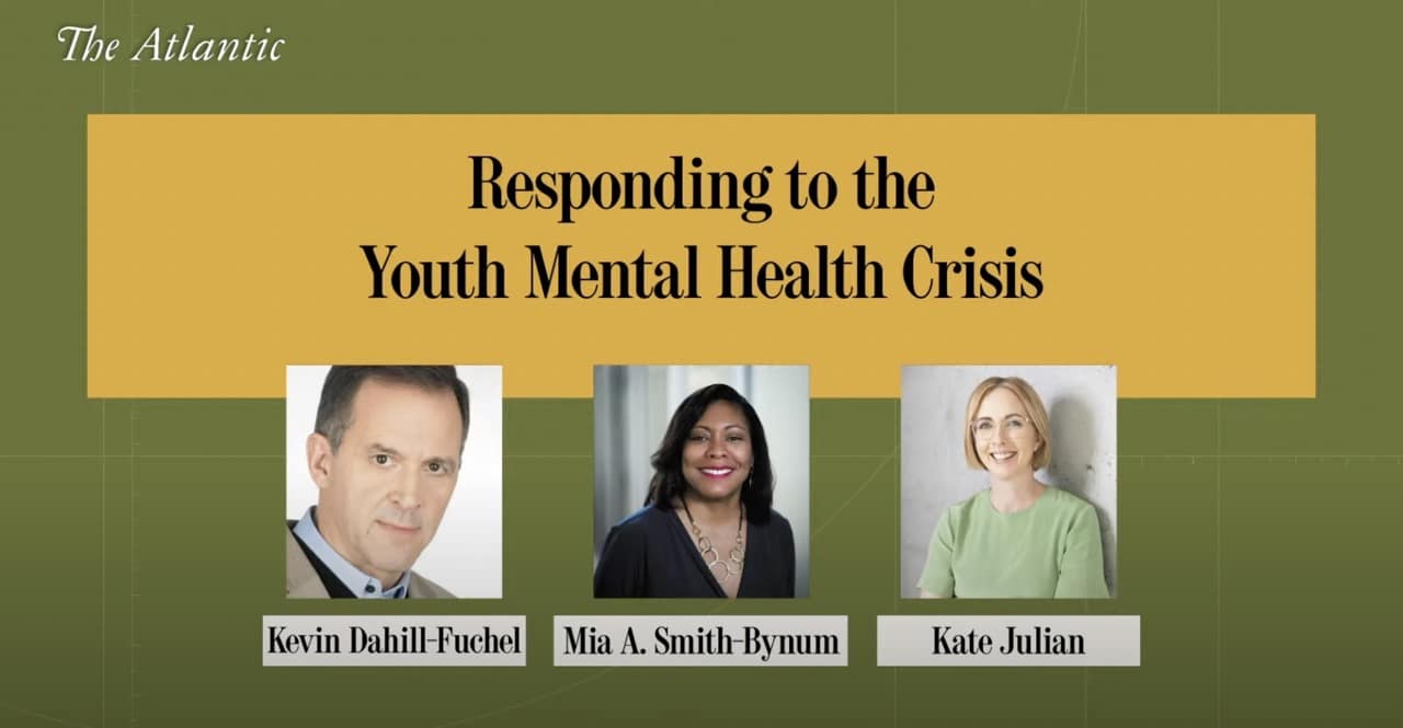 Kevin Dahill-Fuchel, Kate Julian y Mia A. Smith-Bynum debaten sobre la crisis de salud mental juvenil en la Cumbre de Educación de The Atlantic